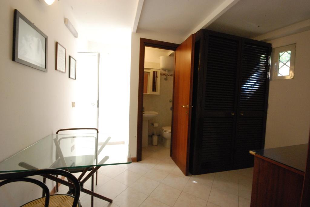 Hotel Residence Vatican Suites Rom Zimmer foto